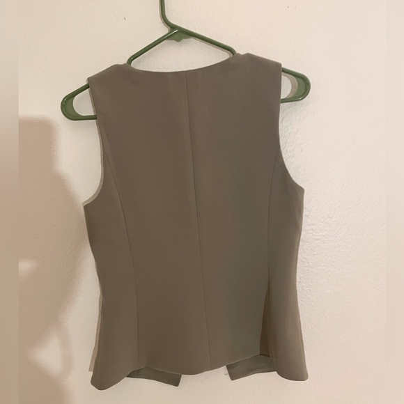 Aritzia Wilfred Regal Vest/ Size 4 - Picture 3 of 4